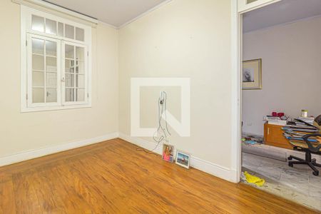 Casa à venda com 400m², 8 quartos e 6 vagas Casa à venda com 400m², 8 quartos e 6 vagasQuarto 3 - Suíte