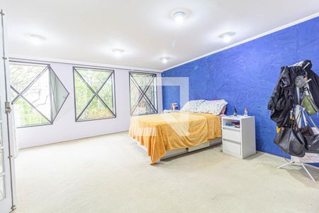 Casa à venda com 400m², 8 quartos e 6 vagas Casa à venda com 400m², 8 quartos e 6 vagasQuarto 6 - Suite