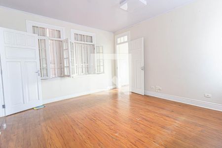 Casa à venda com 400m², 8 quartos e 6 vagas Casa à venda com 400m², 8 quartos e 6 vagasQuarto 4 - Suite