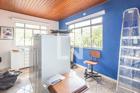 Casa à venda com 400m², 8 quartos e 6 vagas Casa à venda com 400m², 8 quartos e 6 vagasBiblioteca