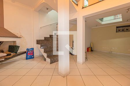 Casa à venda com 400m², 8 quartos e 6 vagas Casa à venda com 400m², 8 quartos e 6 vagasSala