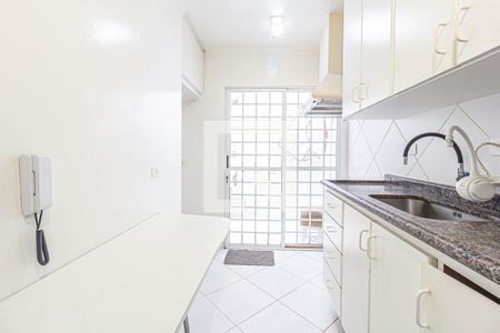 Casa à venda com 400m², 8 quartos e 6 vagas Casa à venda com 400m², 8 quartos e 6 vagasCozinha