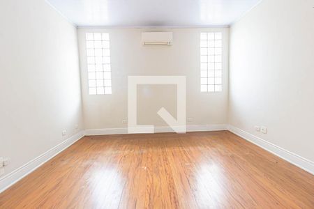 Casa à venda com 400m², 8 quartos e 6 vagas Casa à venda com 400m², 8 quartos e 6 vagasQuarto 4 - Suite