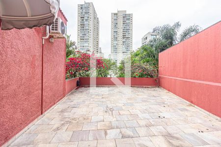 Casa à venda com 400m², 8 quartos e 6 vagas Casa à venda com 400m², 8 quartos e 6 vagasQuintal