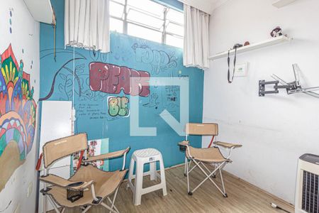 Casa à venda com 400m², 8 quartos e 6 vagas Casa à venda com 400m², 8 quartos e 6 vagasQuarto 7