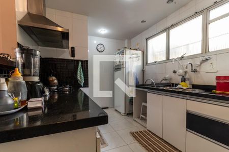 Cozinha - Armários de apartamento à venda com 3 quartos, 130m² em Sumaré, São Paulo