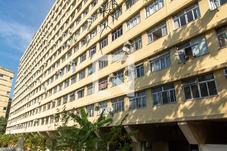 Apartamento à venda com 70m², 2 quartos e 1 vaga Apartamento à venda com 70m², 2 quartos e 1 vagaFachada