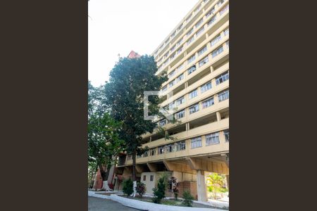 Apartamento à venda com 70m², 2 quartos e 1 vaga Apartamento à venda com 70m², 2 quartos e 1 vagaFachada