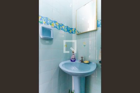 Casa à venda com 249m², 4 quartos e 3 vagasBanheiro de serviço