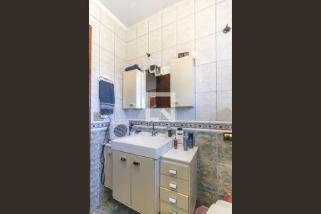 Casa à venda com 249m², 4 quartos e 3 vagasBanheiro da Suíte 1