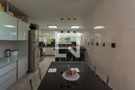 Casa à venda com 606m², 5 quartos e 8 vagasCopa