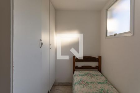 Casa à venda com 606m², 5 quartos e 8 vagasQuarto de Serviço