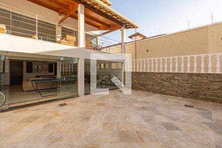 Casa à venda com 606m², 5 quartos e 8 vagasSala de Jogos
