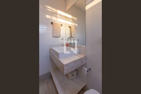 Casa à venda com 606m², 5 quartos e 8 vagasBanheiro Sauna