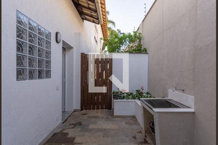 Casa à venda com 606m², 5 quartos e 8 vagasÁrea de Serviço
