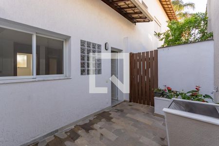 Casa à venda com 606m², 5 quartos e 8 vagasÁrea de Serviço
