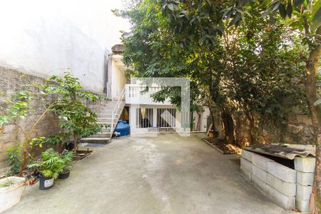 Casa à venda com 140m², 3 quartos e 3 vagas Casa à venda com 140m², 3 quartos e 3 vagasQuintal