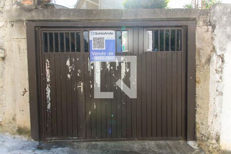 Casa à venda com 140m², 3 quartos e 3 vagas Casa à venda com 140m², 3 quartos e 3 vagasFachada