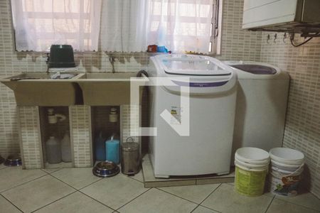 Casa à venda com 670m², 5 quartos e 6 vagasÁrea de Serviço