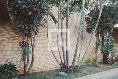 Casa à venda com 670m², 5 quartos e 6 vagasQuintal