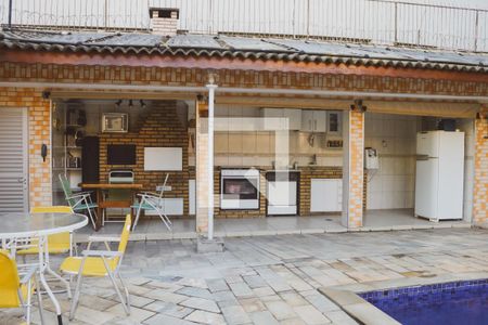 Casa à venda com 670m², 5 quartos e 6 vagasChurrasqueira