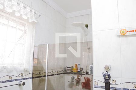 Casa à venda com 670m², 5 quartos e 6 vagasBanheiro da Suíte 2