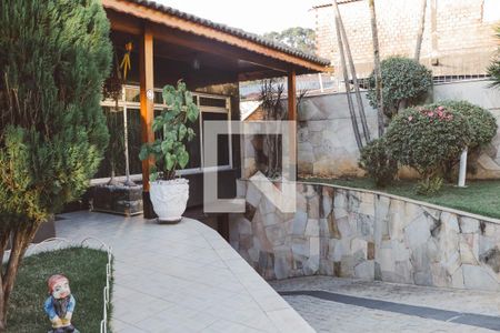 Casa à venda com 670m², 5 quartos e 6 vagasJardim