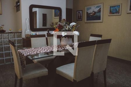 Casa à venda com 670m², 5 quartos e 6 vagasSala de Jantar