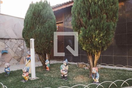 Casa à venda com 670m², 5 quartos e 6 vagasJardim