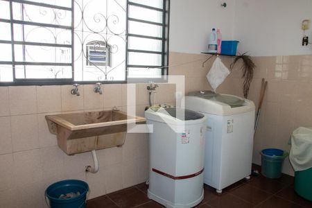 Casa para alugar com 412m², 4 quartos e 4 vagasÁrea de Serviço