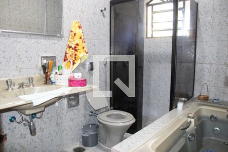 Casa para alugar com 412m², 4 quartos e 4 vagasBanheiro do Quarto 2