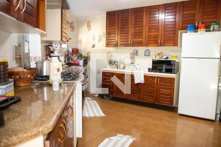 Casa para alugar com 412m², 4 quartos e 4 vagasCozinha