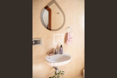 Casa para alugar com 412m², 4 quartos e 4 vagasBanheiro 5