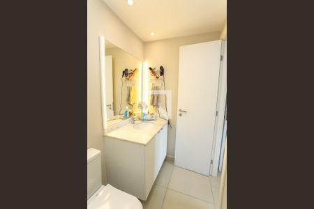 Apartamento à venda com 70m², 2 quartos e 2 vagasBanheiro Quarto 1