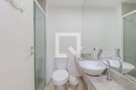 Banheiro social de kitnet/studio para alugar com 1 quarto, 32m² em Consolação, São Paulo