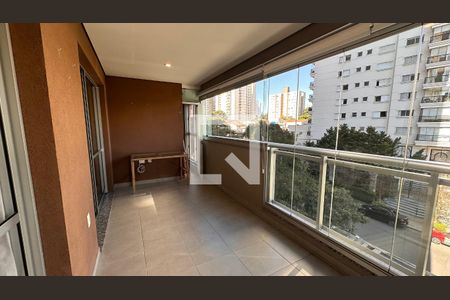 Varanda da sala de apartamento para alugar com 1 quarto, 53m² em Campo Belo, São Paulo