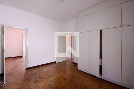 Casa à venda com 300m², 3 quartos e 2 vagasQuarto 2