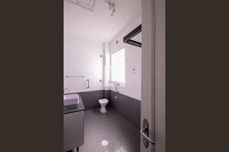 Casa à venda com 300m², 3 quartos e 2 vagasBanheiro 2