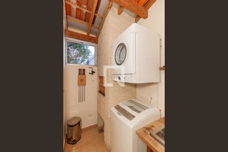 Casa de condomínio à venda com 102m², 3 quartos e 2 vagasÁrea de Serviço