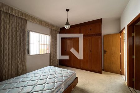 Casa à venda com 250m², 3 quartos e 2 vagasSuíte