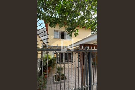 Casa à venda com 250m², 3 quartos e 2 vagasFachada