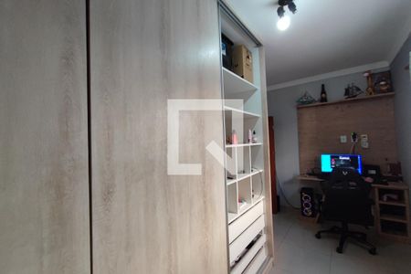 Casa à venda com 300m², 5 quartos e 8 vagasQuarto 2