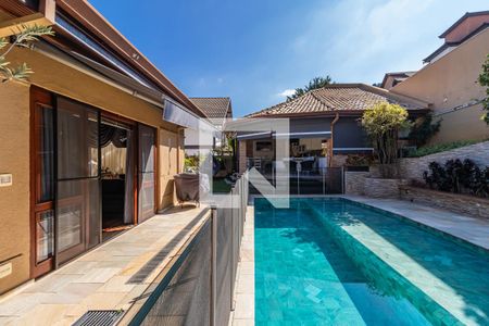 Casa de condomínio à venda com 800m², 4 quartos e 6 vagasQuintal