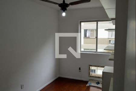Quarto 2 de apartamento para alugar com 2 quartos, 62m² em Taquara, Rio de Janeiro
