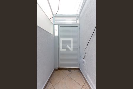 Área Entrada de casa para alugar com 2 quartos, 67m² em Jardim Japão, São Paulo