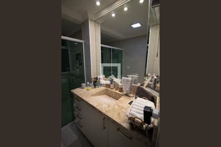 Apartamento à venda com 107m², 2 quartos e 1 vaga Apartamento à venda com 107m², 2 quartos e 1 vagaBanheiro da Suíte