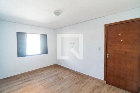 Quarto 1 de casa para alugar com 2 quartos, 120m² em Vila do Encontro, São Paulo