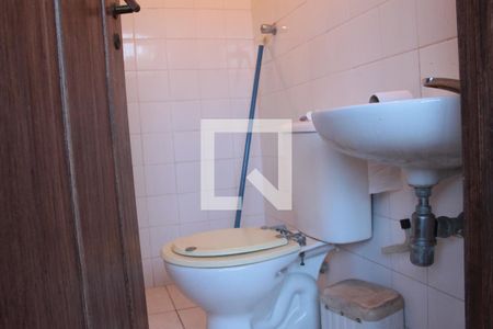 Casa à venda com 650m², 4 quartos e 4 vagasBanheiro de Serviço