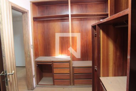 Casa à venda com 650m², 4 quartos e 4 vagasCloset