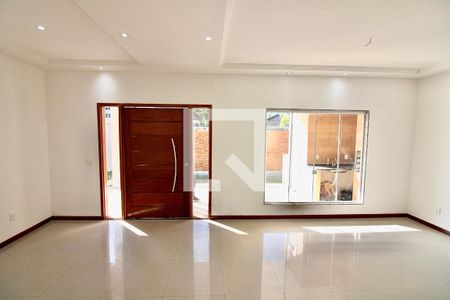 Sala de casa de condomínio à venda com 5 quartos, 270m² em Vargem Pequena, Rio de Janeiro
